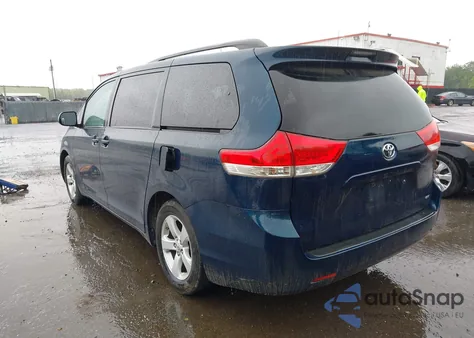 2011 Toyota Sienna Le V6 из США, поврежденный, VIN 5TDKK3DC9BS069522